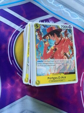 Lot Of 100 One Piece Cards